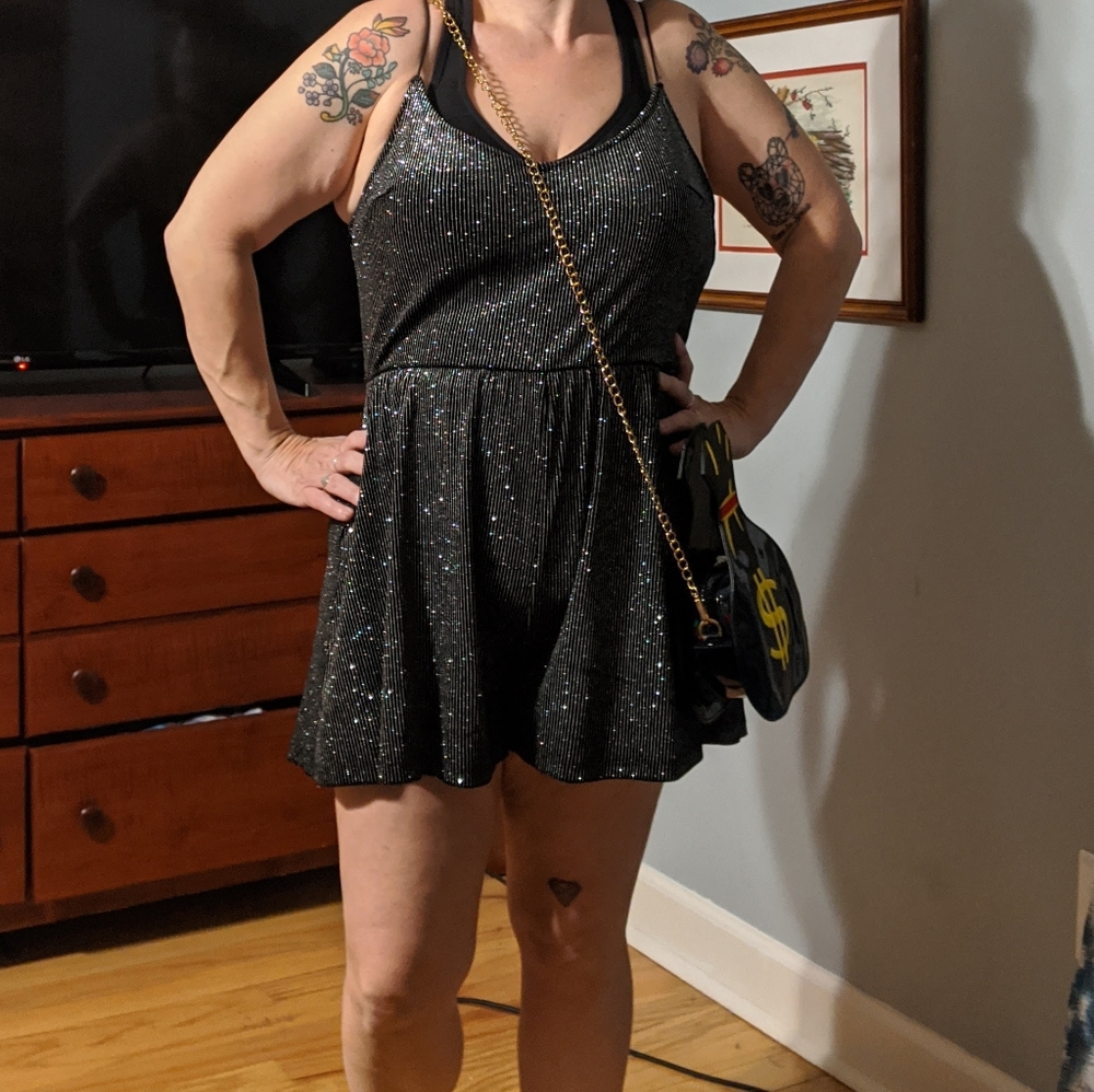 Shimmery short jumper
